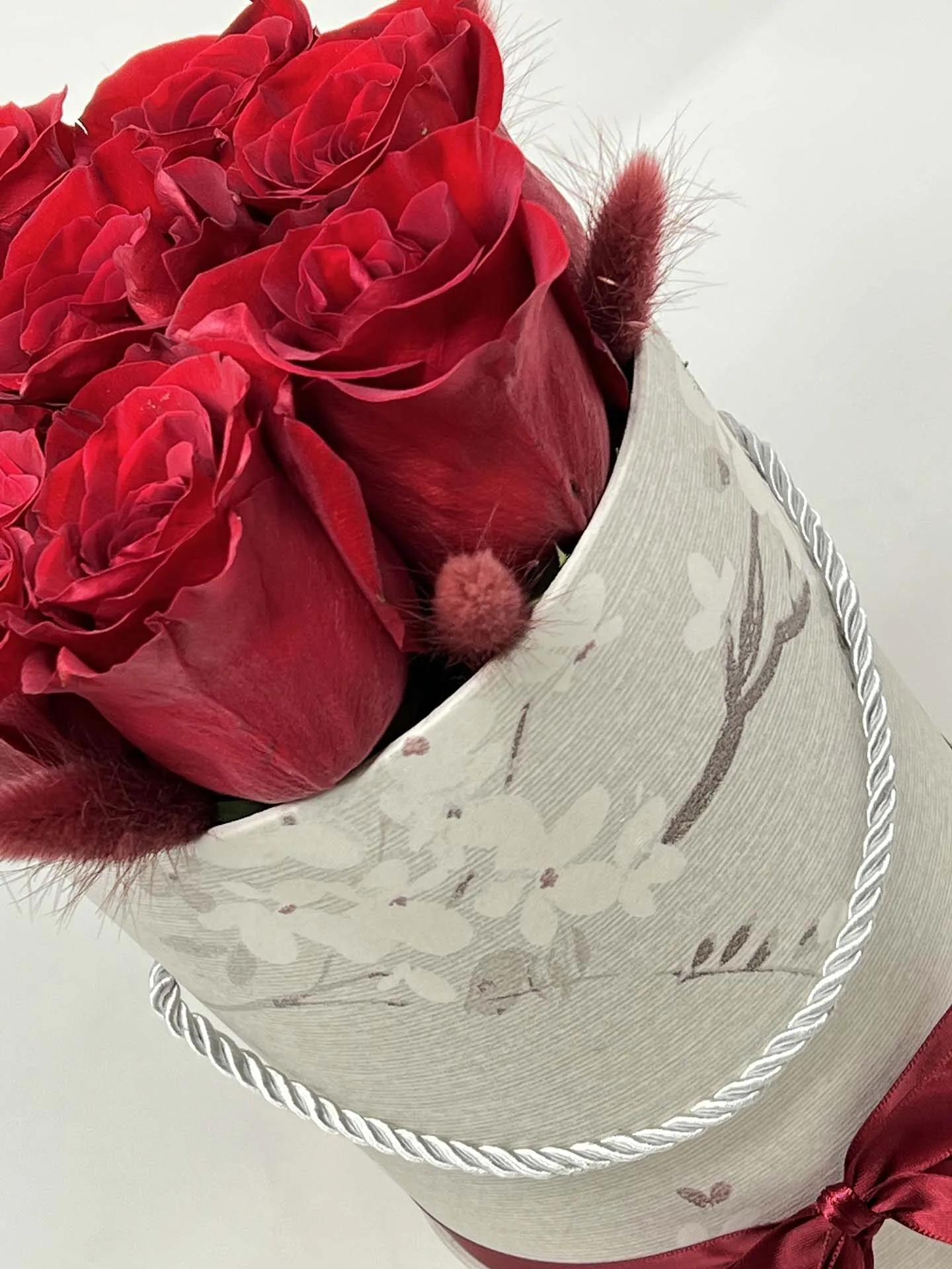 .Valentine's Luxury Roses